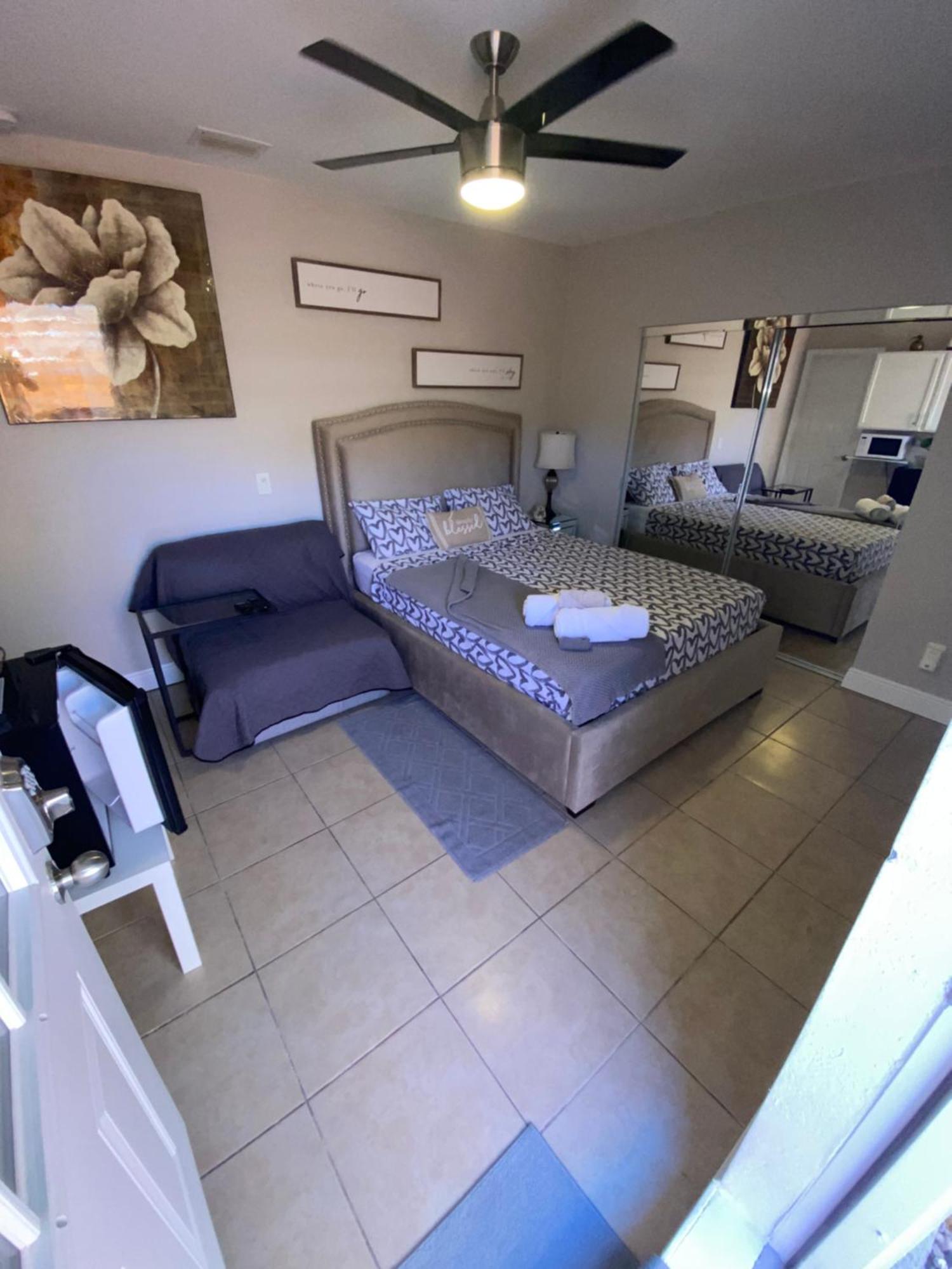 Luxurious Cozy Studio. Tampa Zewnętrze zdjęcie
