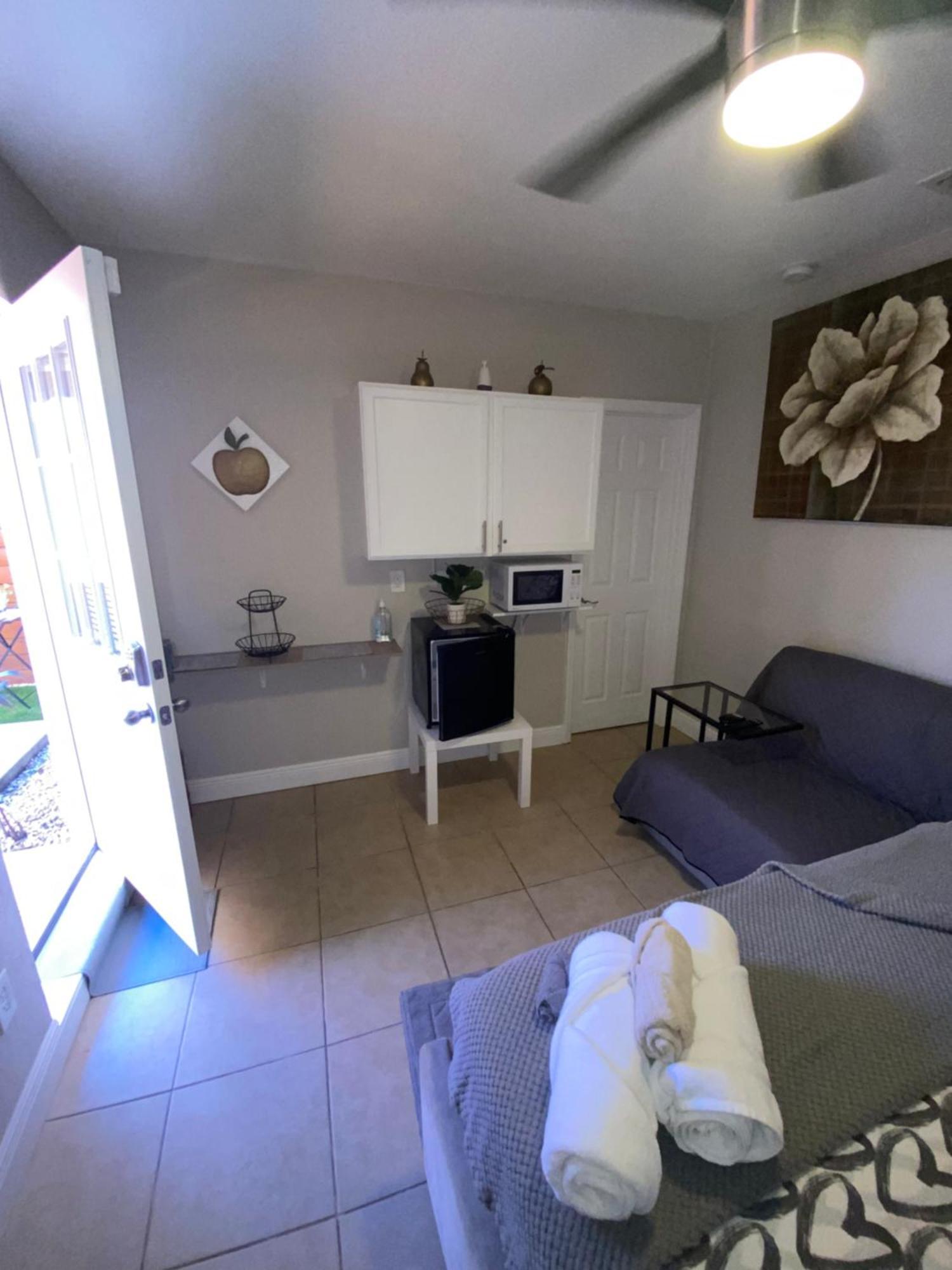 Luxurious Cozy Studio. Tampa Zewnętrze zdjęcie
